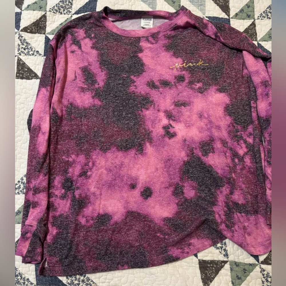 Victoria’s Secret pink long sleeve shirt